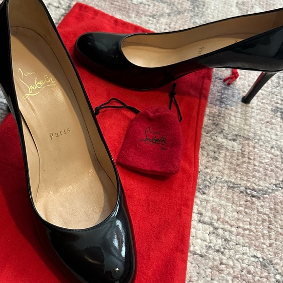 Christian Louboutin Dolly black patent pump sz 38 - Picture 2 of 11